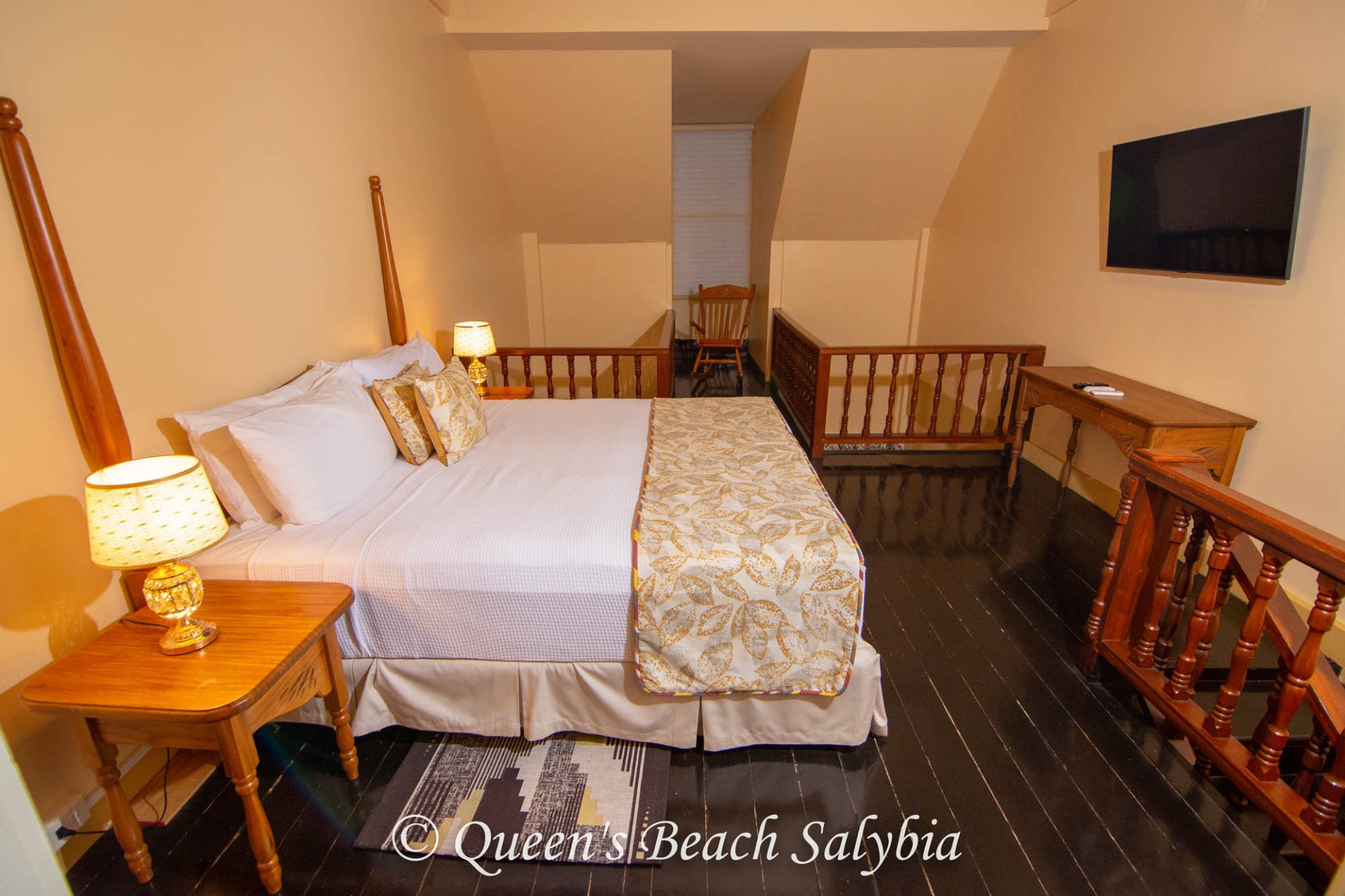 The Luxury Suite - Image 6