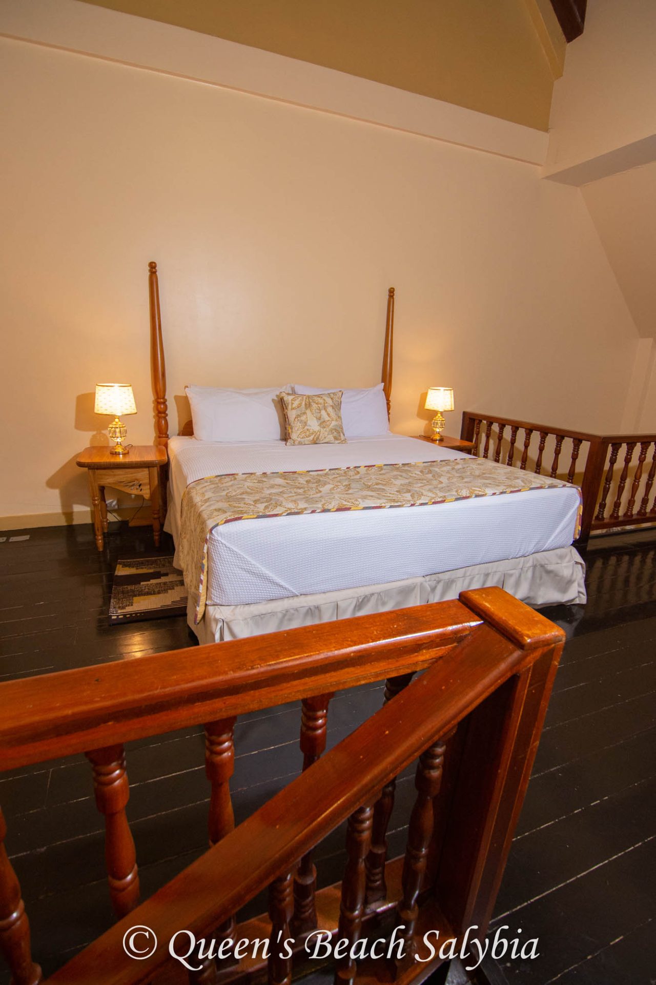 The Luxury Suite - Image 5