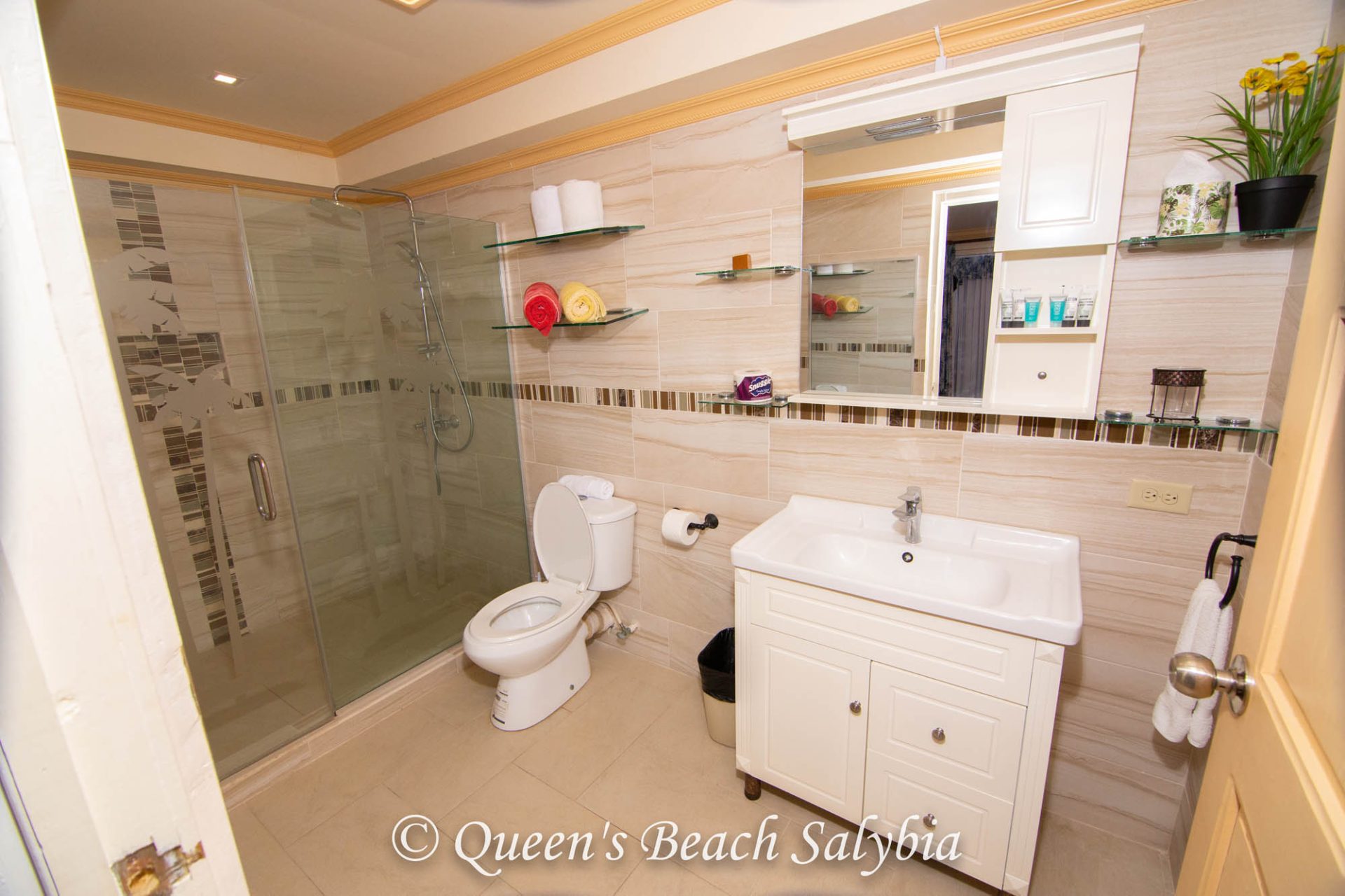 The King Deluxe - Image 8