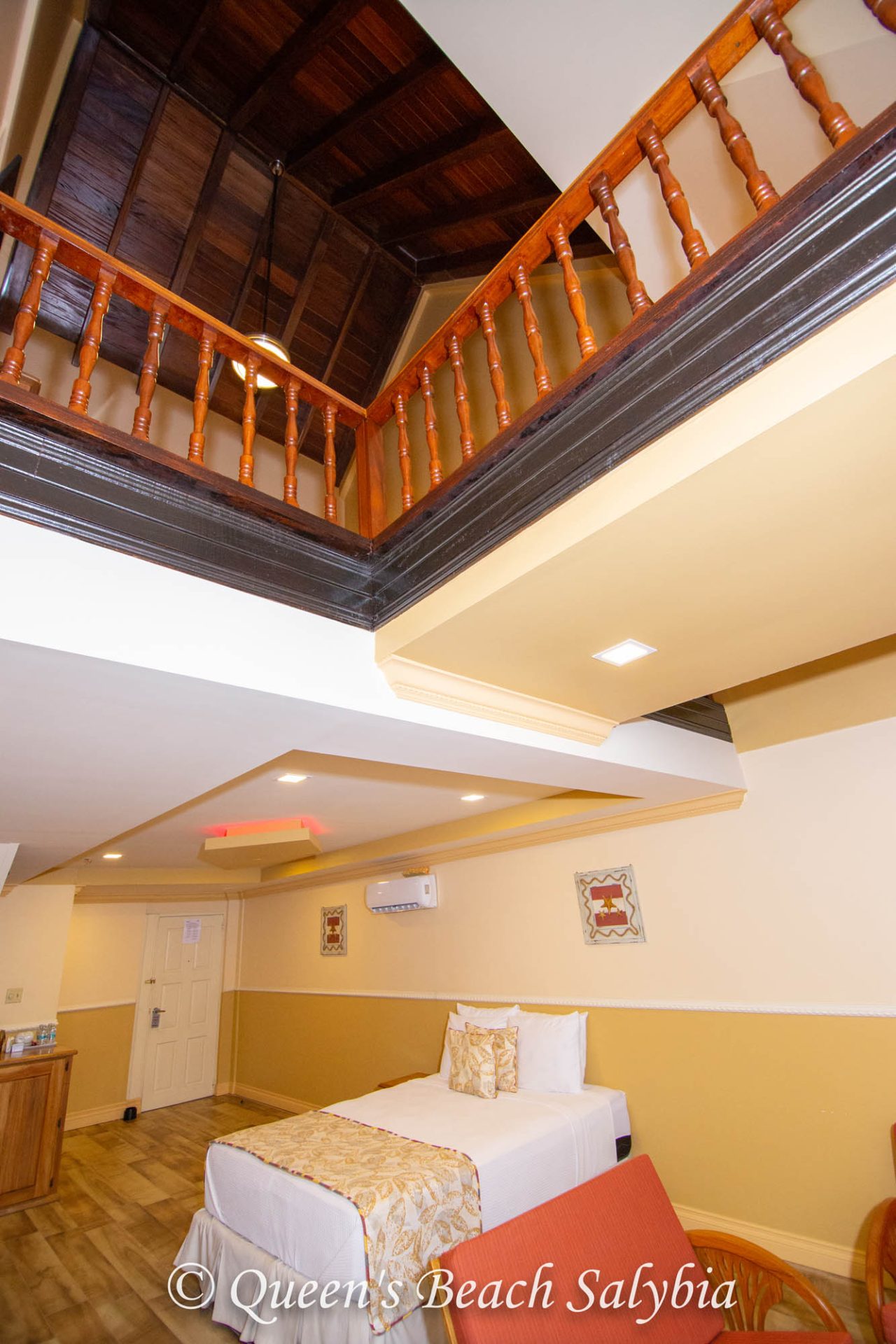 The Luxury Suite - Image 18