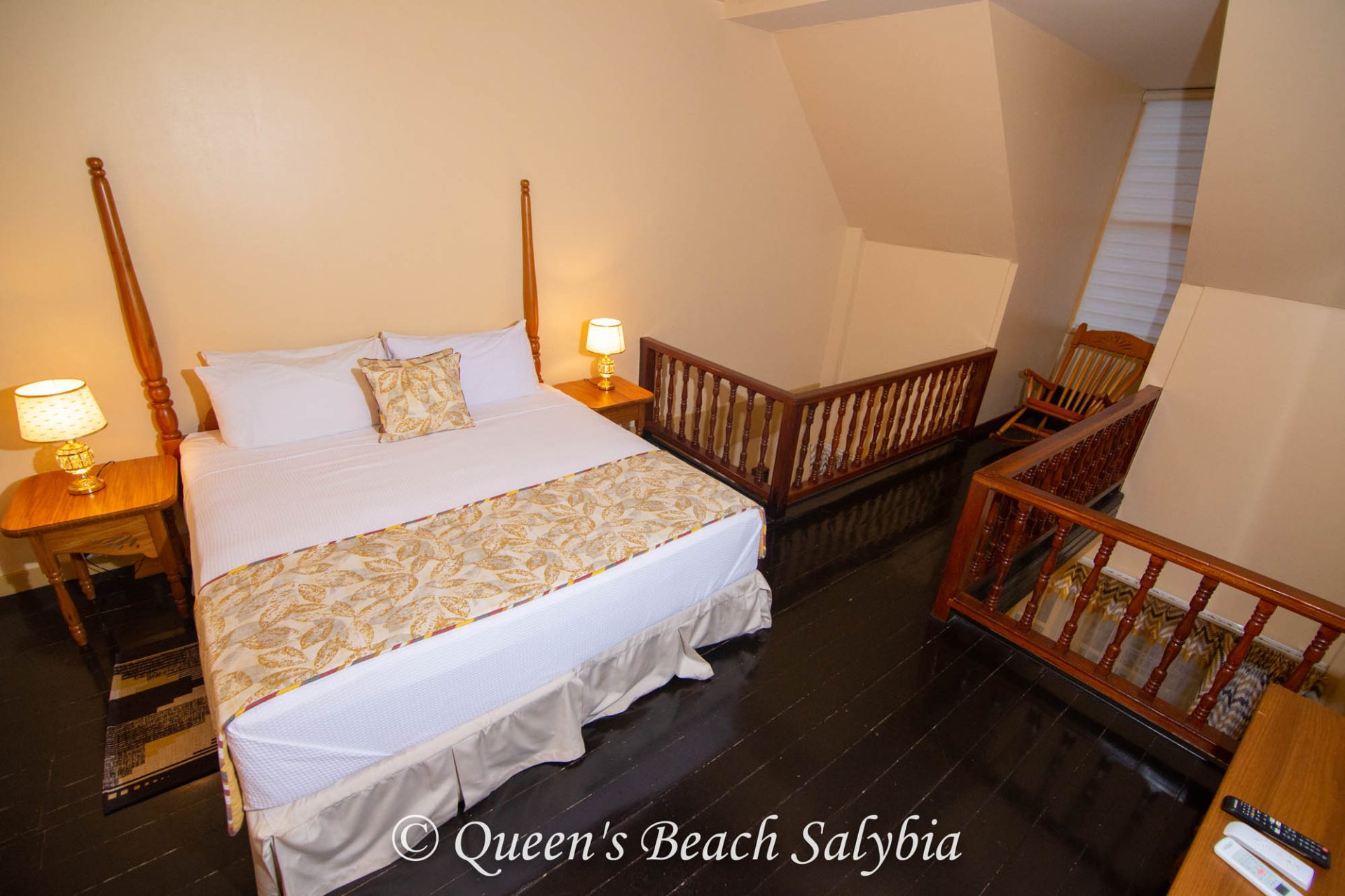 The Luxury Suite - Image 21